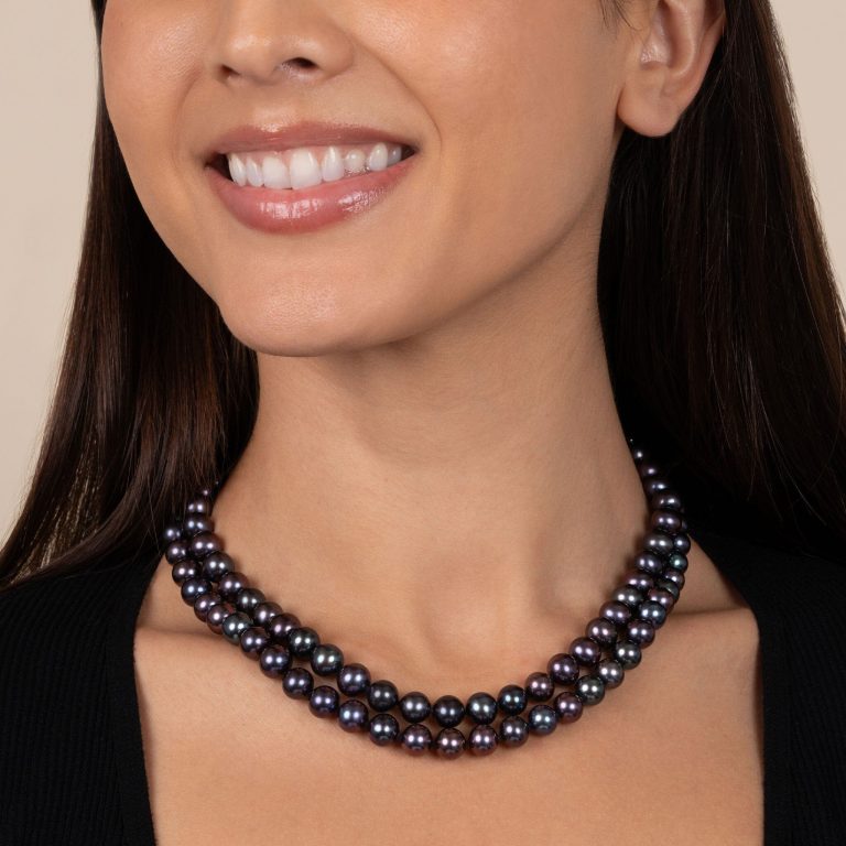 Elegant Black Pearls: A Timeless Symbol of Sophistication and Mystery