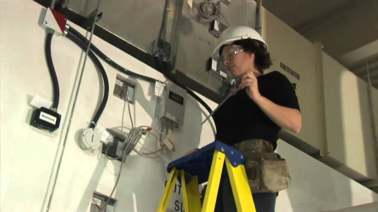 Read more about the article Outdoor Electrical Safety Tips for Metairie Properties